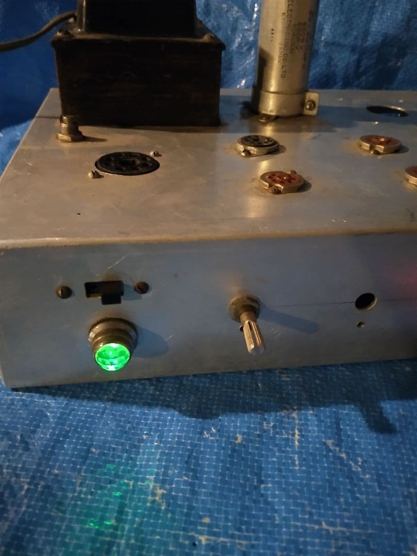 真空管プリメインアンプ 用アルミシャーシージャンク品の出品です。