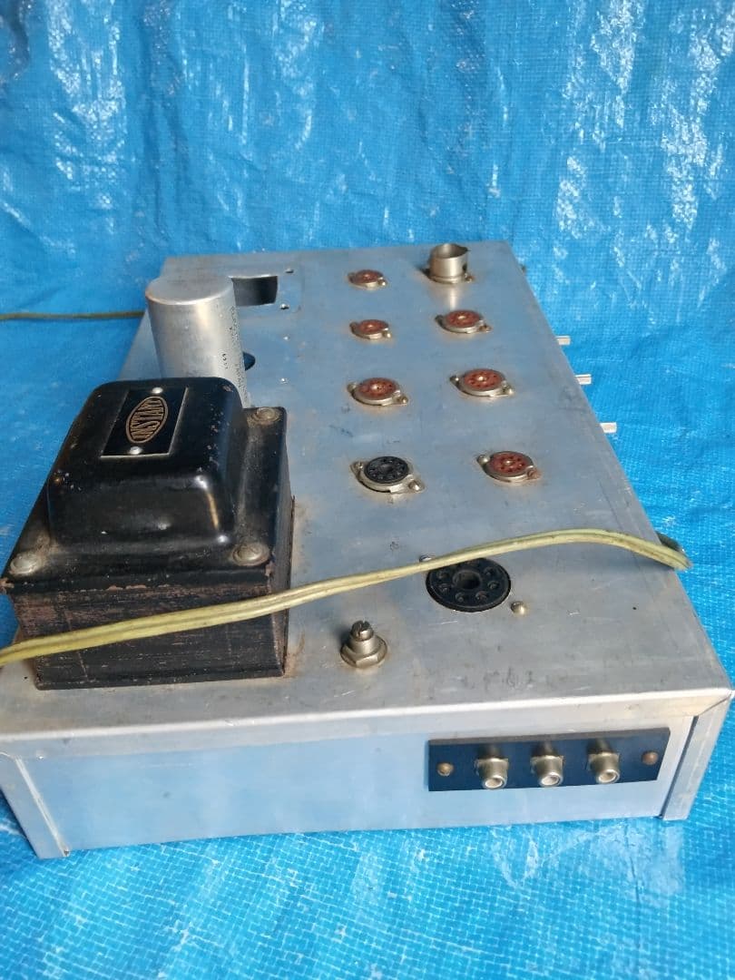 真空管プリメインアンプ 用アルミシャーシージャンク品の出品です。