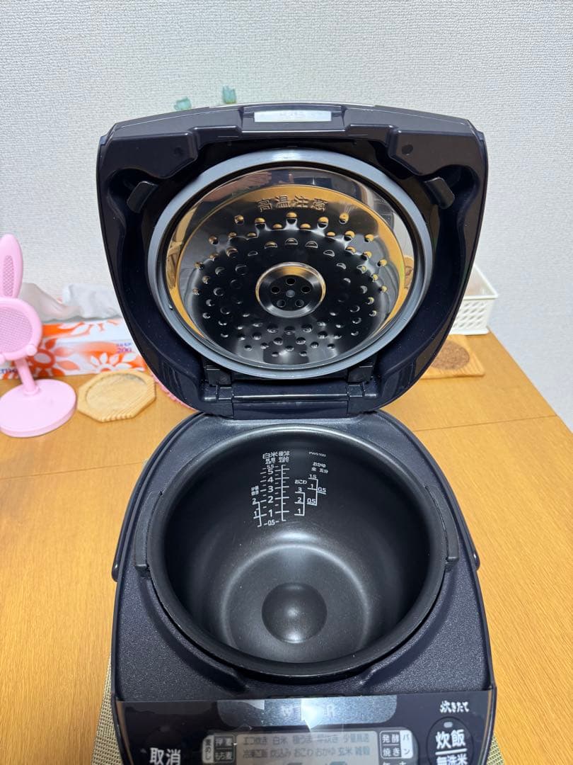 超美品　TIGER IH 炊飯器 JPW-10BK 2023年製