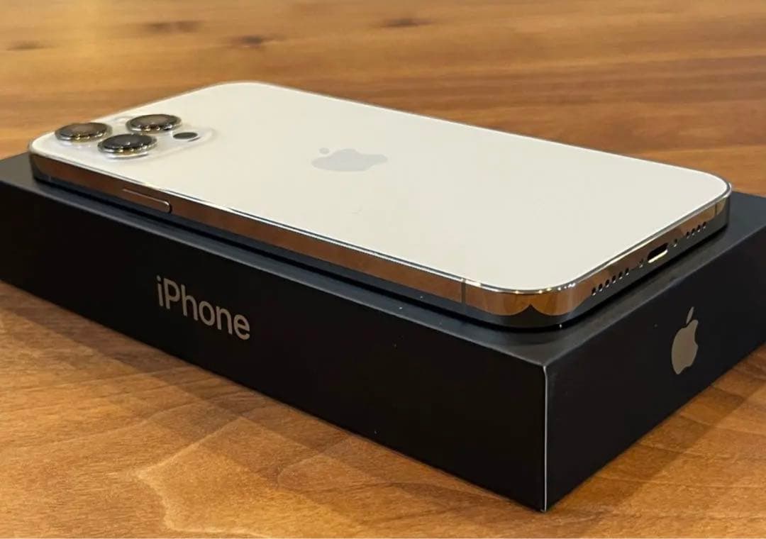 や*ん様 iPhone 12 Pro Max ゴールド 256 GB