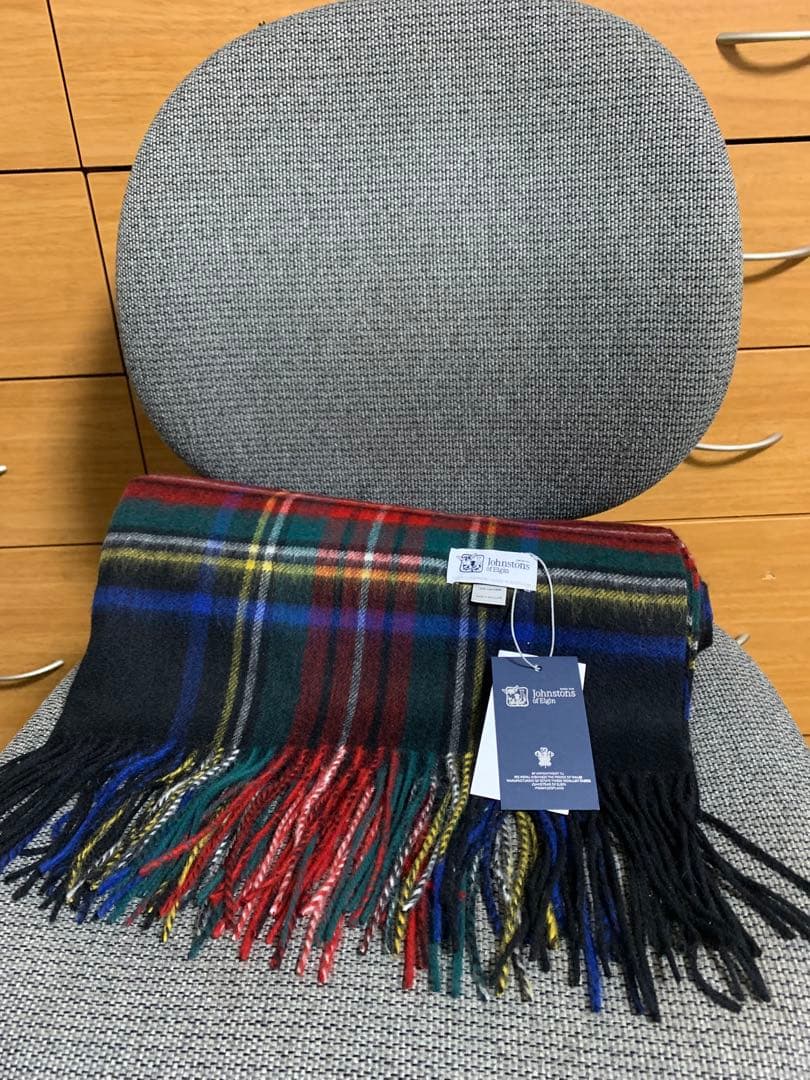 i*i様 ジョンストンズ スカーフ　ブラックスチュワートタータンチェック 大判カ