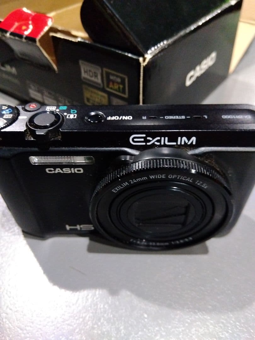 D591 CASIO EXILIM HS EX-ZR1000 デジカメ　完動品