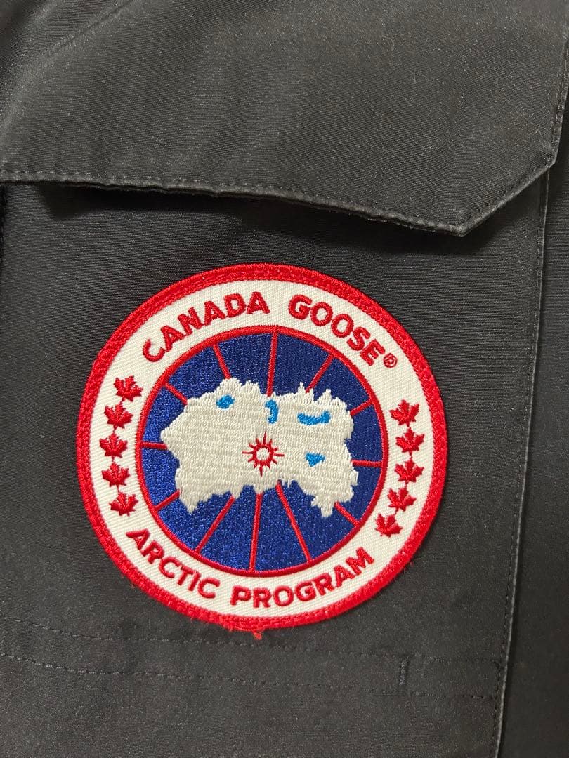 カナダグース   ブラック ダウンジャケット S/P