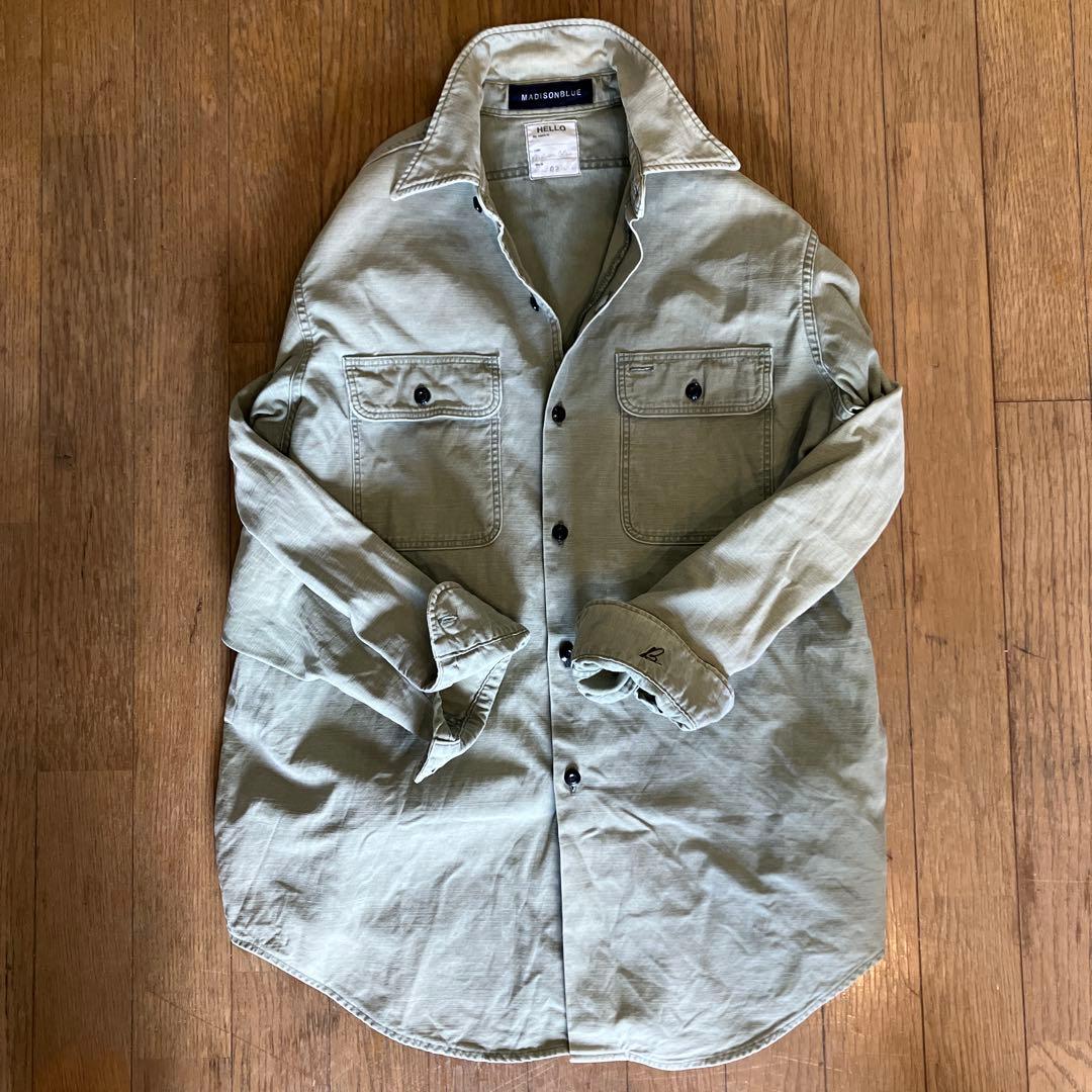 マディソンブルー バックサテンハンプトンシャツ カーキ　02 希少サイズ