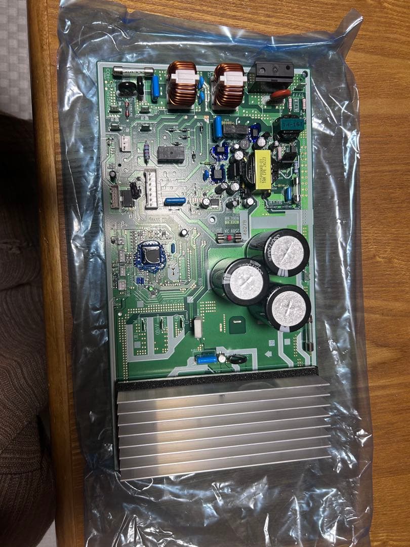 白*り様 コロナ　エアコン　基板　COH－Ｂ５６１５Ｒ２