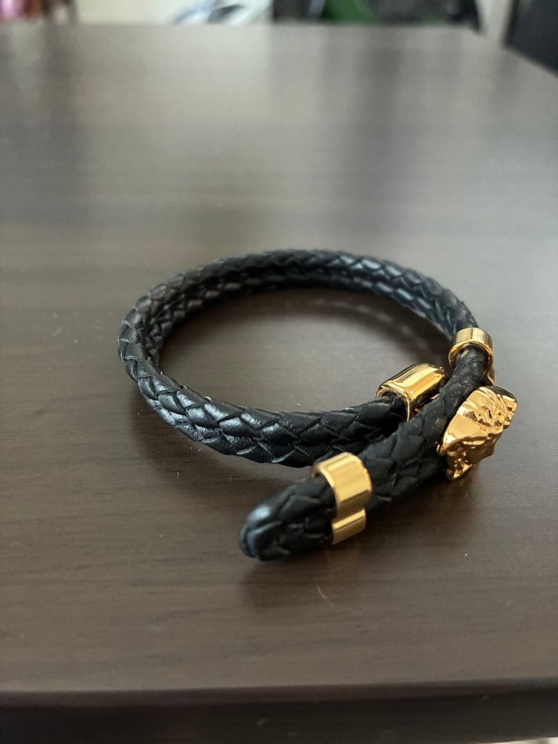 k155 ヴェルサーチ　レザー　ブレスレット　メデューサ　ブラック
