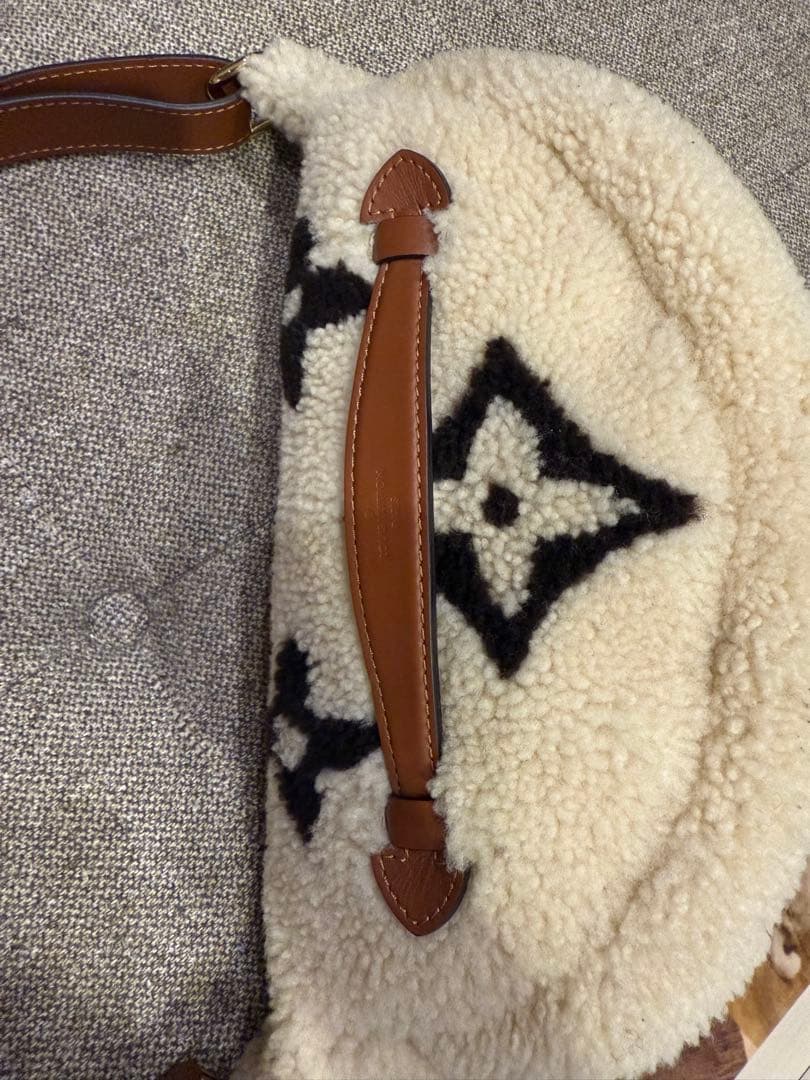 Louis Vuitton LVボディバッグ バムバッグモノグラムテディボア