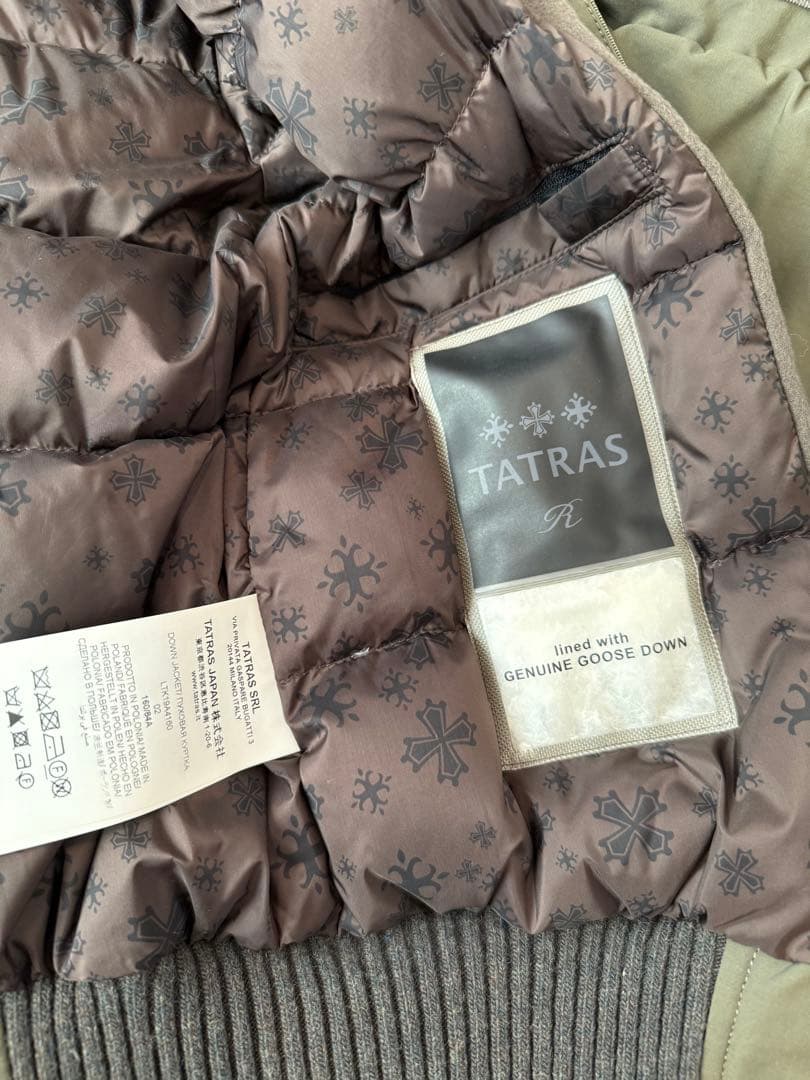 TATRAS ショートダウン　オリーブ