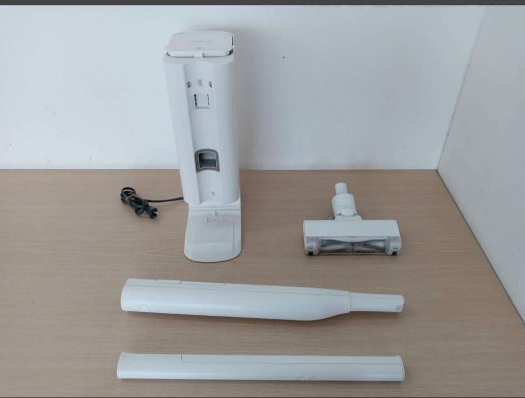 Panasonic MC-NS10K コードレス掃除機 2021年製