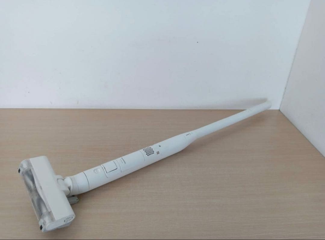 Panasonic MC-NS10K コードレス掃除機 2021年製