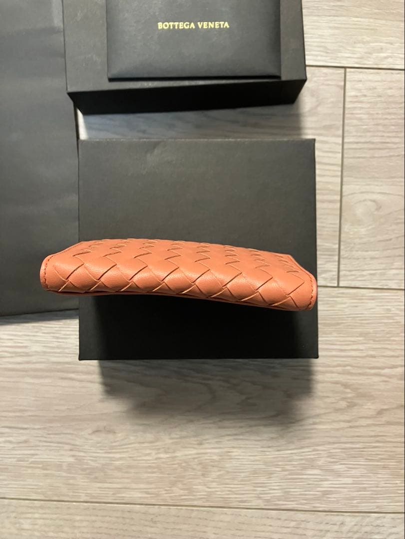 未使用Bottega Veneta オレンジ 二つ折り名刺入れ