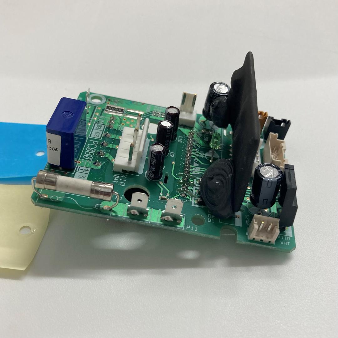 ダイキン　DAIKIN プリント基板　組立品　室外機　2017390　未使用