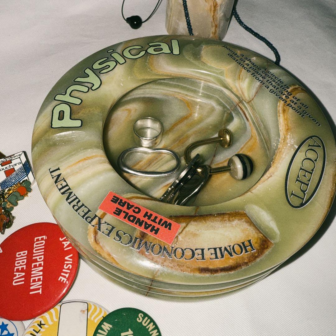  ECONOMICS EXPERIMENT ashtray 灰皿