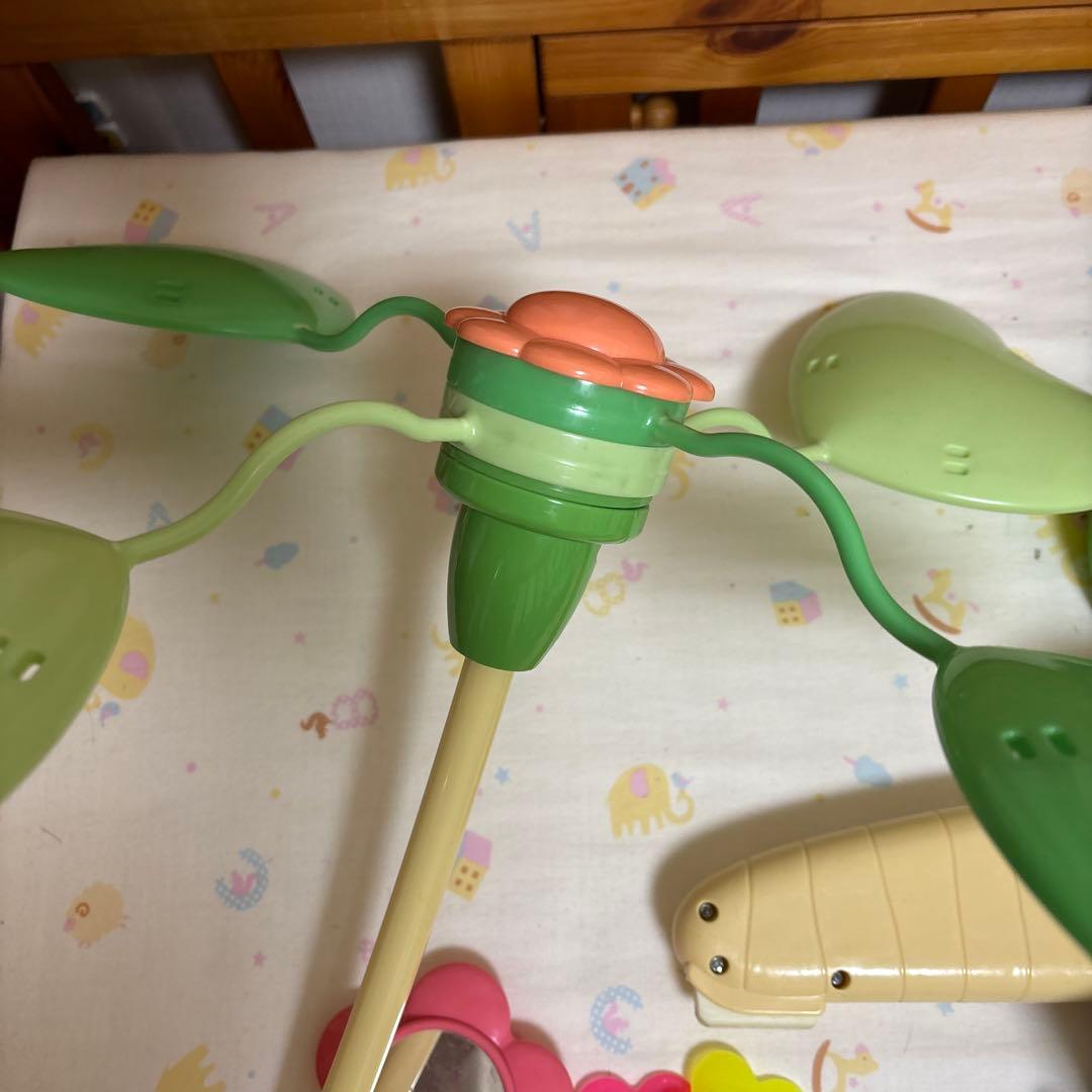 柵やベンチになるベビーベッド➕ジムに変身メリー➕授乳クッション➕お風呂グッズなど