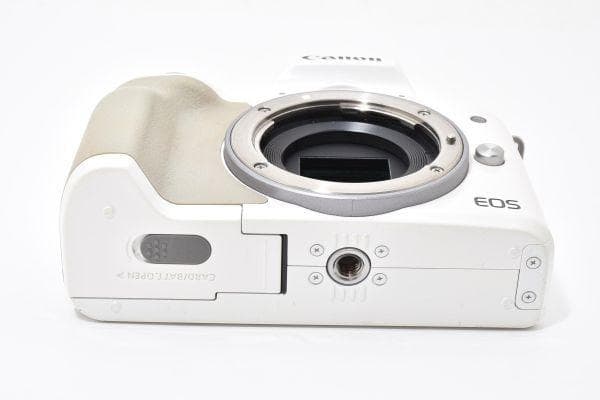 【美品】キャノン Canon EOS KissM ダブルズームキット SDカード