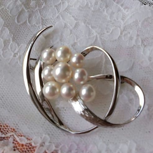 ★ピーター★田崎真珠　艷やかアコヤ本真珠9珠ブローチ　SILVER 保証書