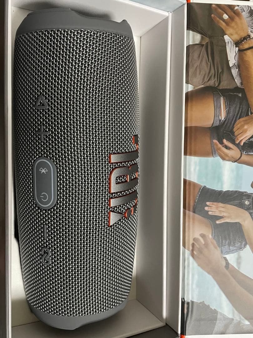 JBL ワイヤレススピーカー グレーCHARGE5