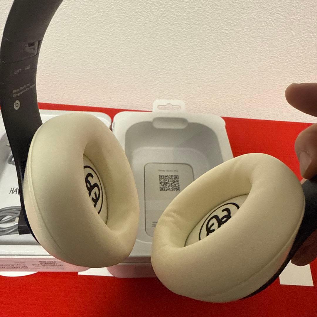 STUSSY Beats ワイヤレスヘッドホン ホワイト/ブラック