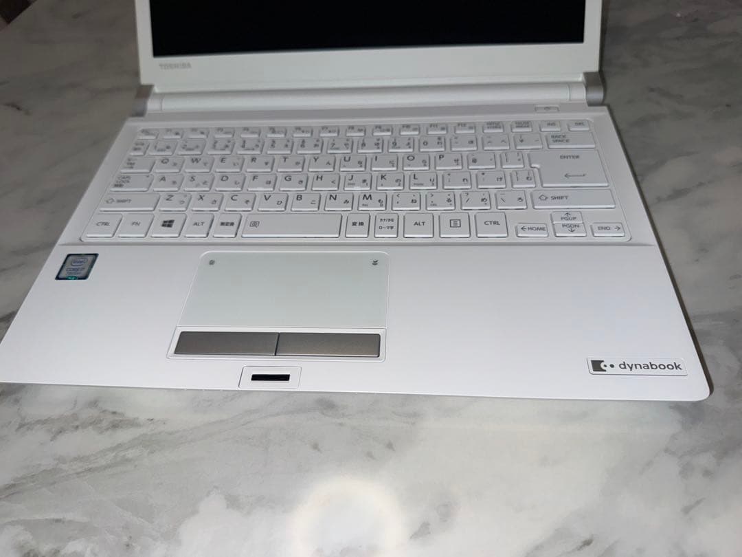 TOSHIBA dynabook 13.3インチ PRZ83CW-BJB