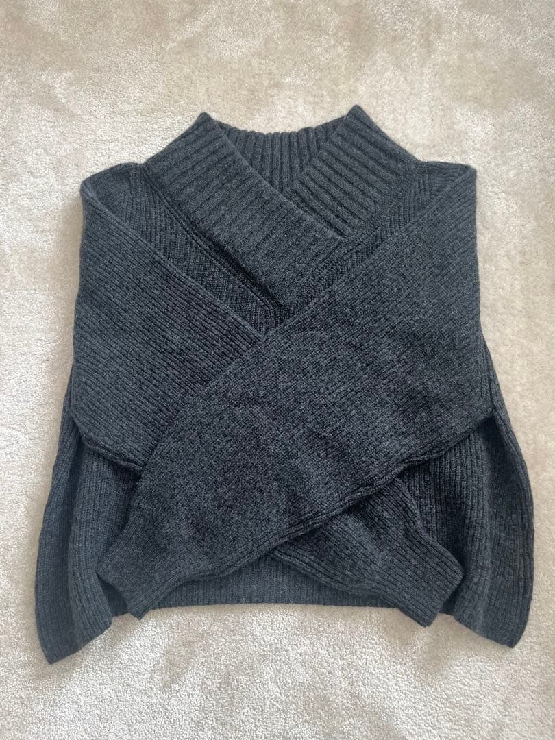 OLBIAアゼVネック プルオーバー