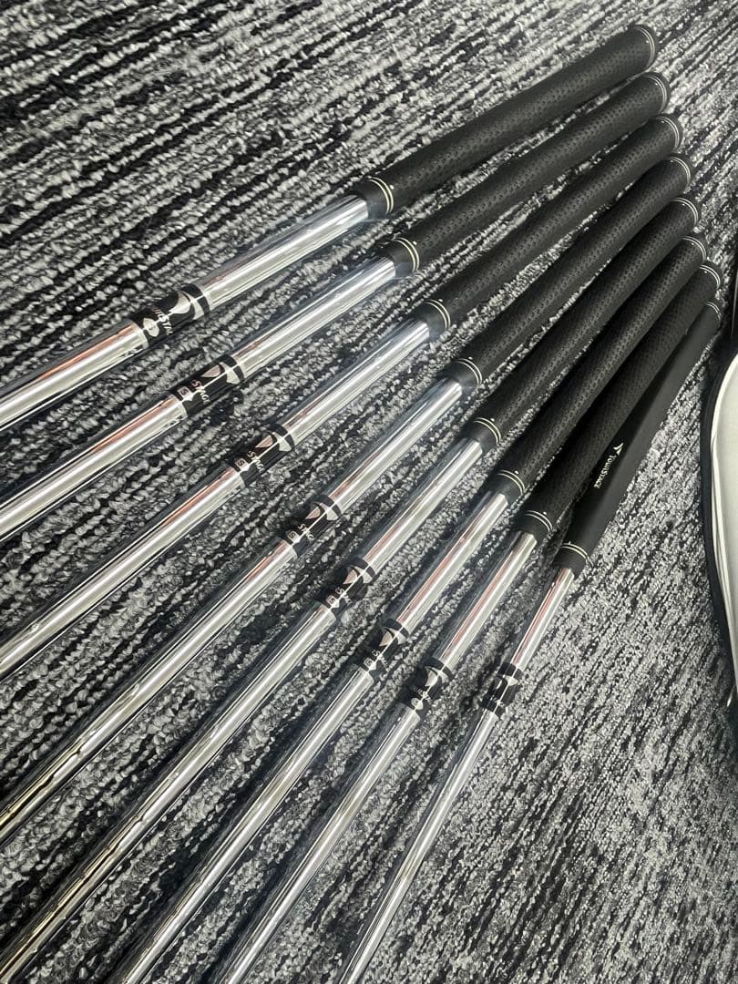 ブリヂストン　ツアーステージゴルフクラブとキャディバッグ　本格フルセット