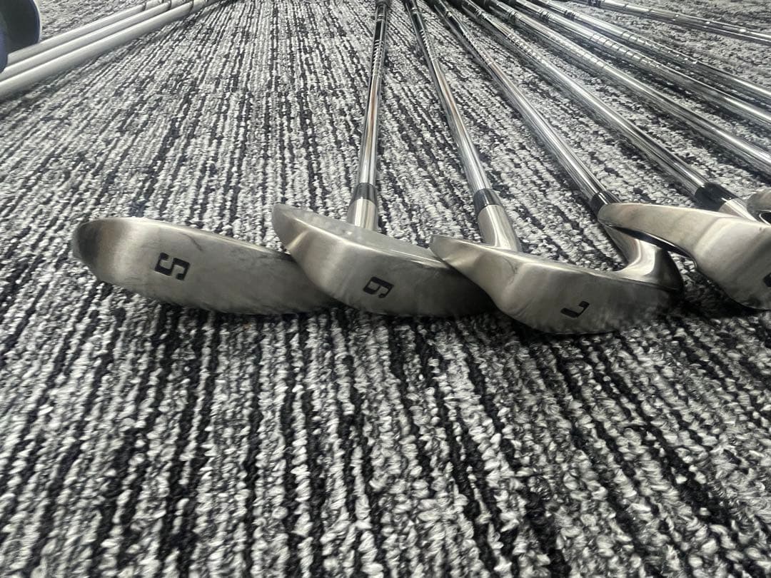 ブリヂストン　ツアーステージゴルフクラブとキャディバッグ　本格フルセット