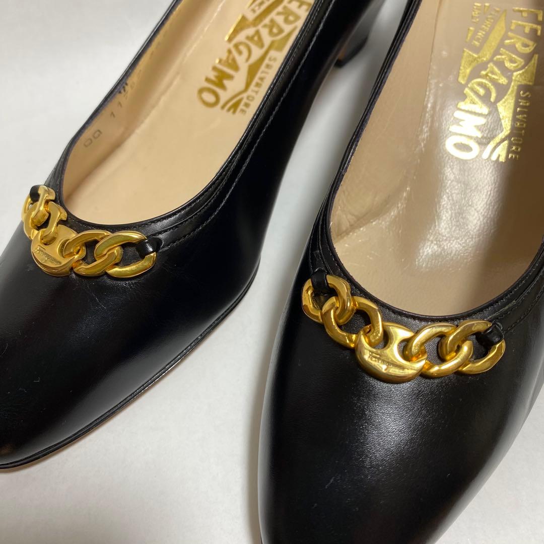 フェラガモ 黒パンプス　約24cm ビンテージ　未使用自宅保管品