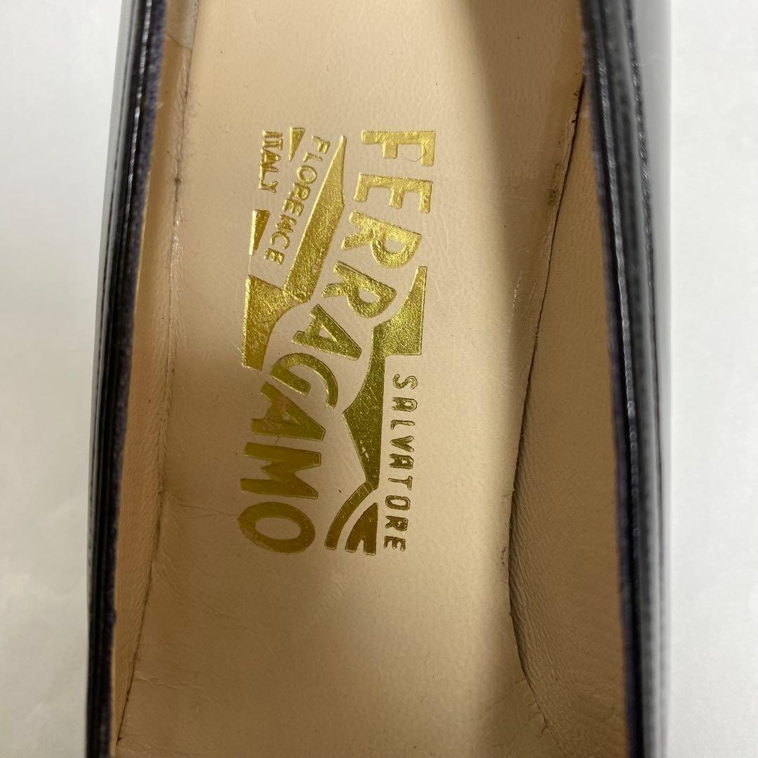 フェラガモ 黒パンプス　約24cm ビンテージ　未使用自宅保管品