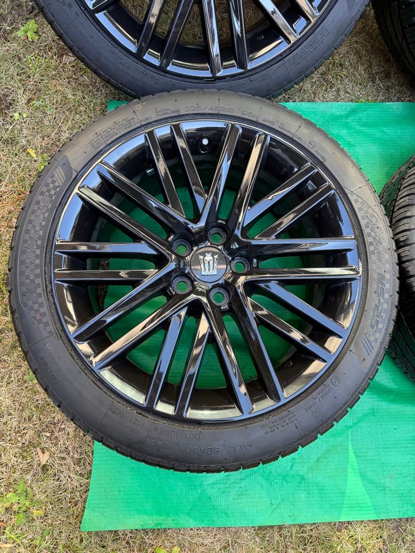 210系クラウンアスリート18インチ 225/45R18 2025年製