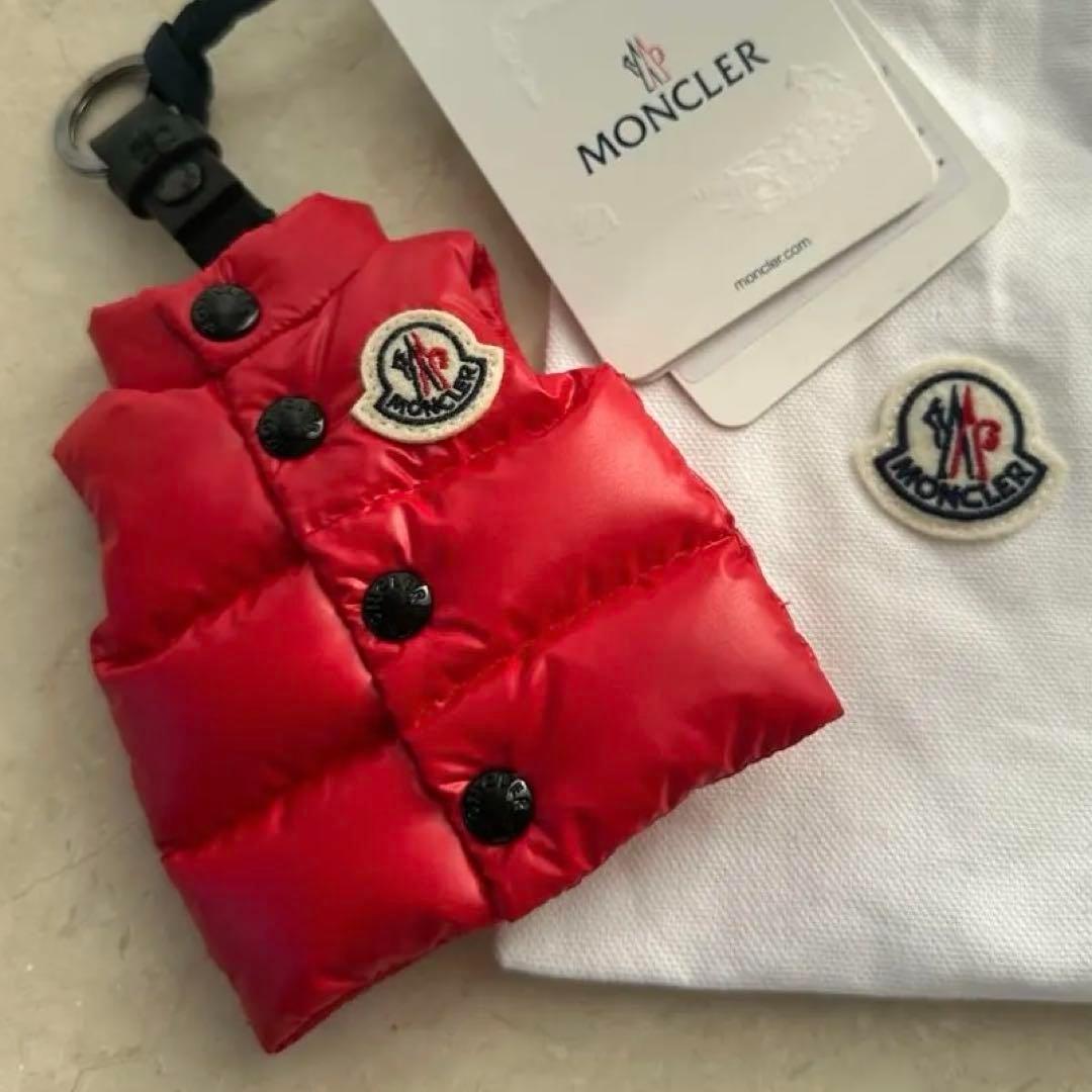 【新品】2025 モンクレール キーリング ミニベスト クラシックジレ ダウン