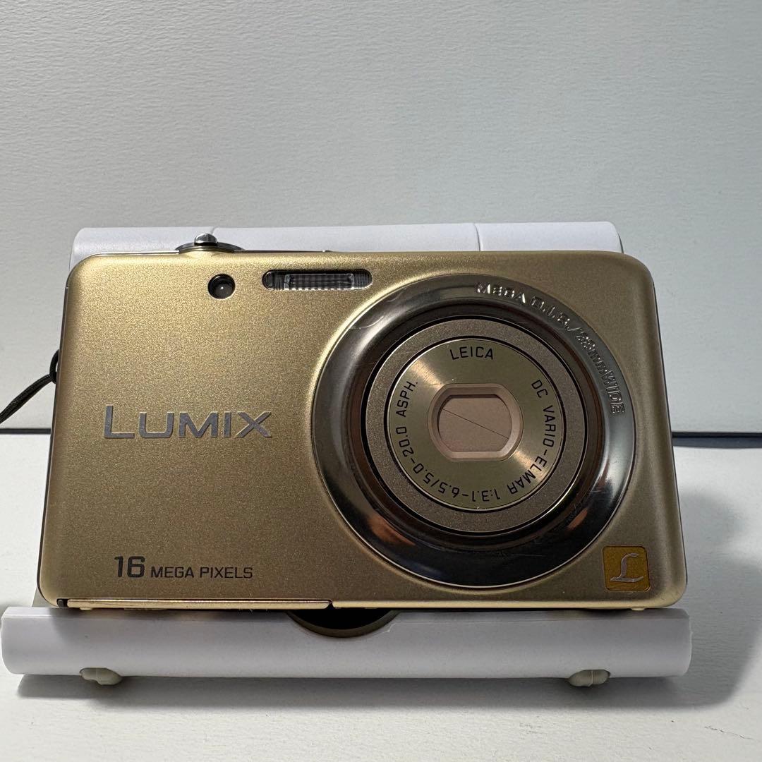 Panasonic LUMIX DMC-FH7 コンデジ　デジタルカメラ