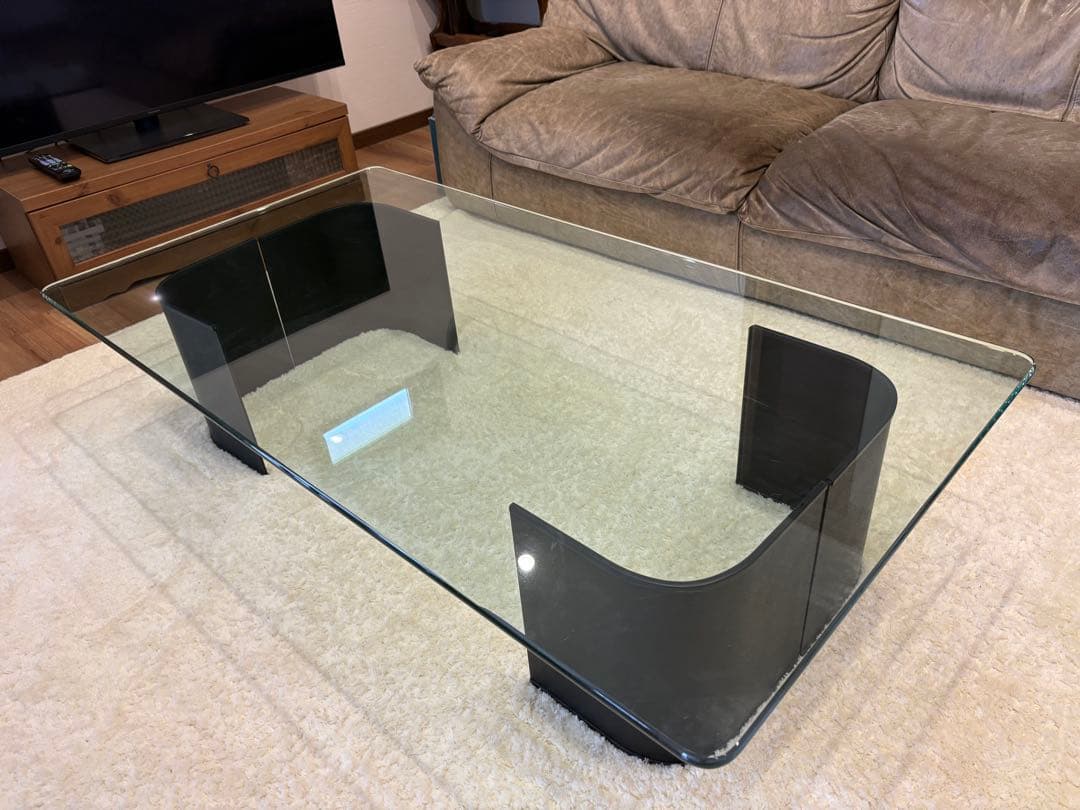値下げしました！ センターテーブル　ガラス卓上　 140cm x 75cm