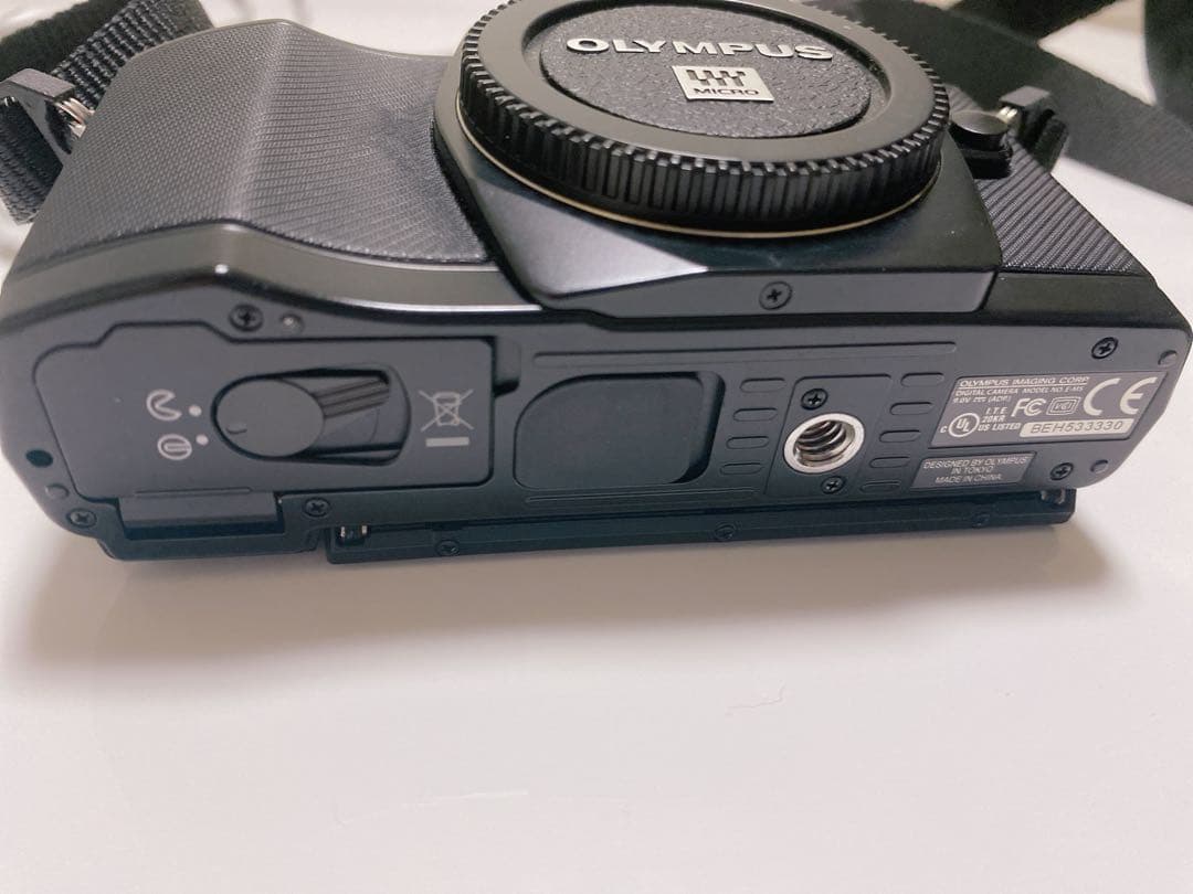 OLYMPUS OM-D E-M5 とレンズ3種セット