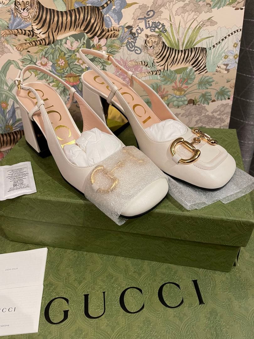 グッチ　新品未使用　正規品　23 サンダル白　36＋　結婚式パーティーに