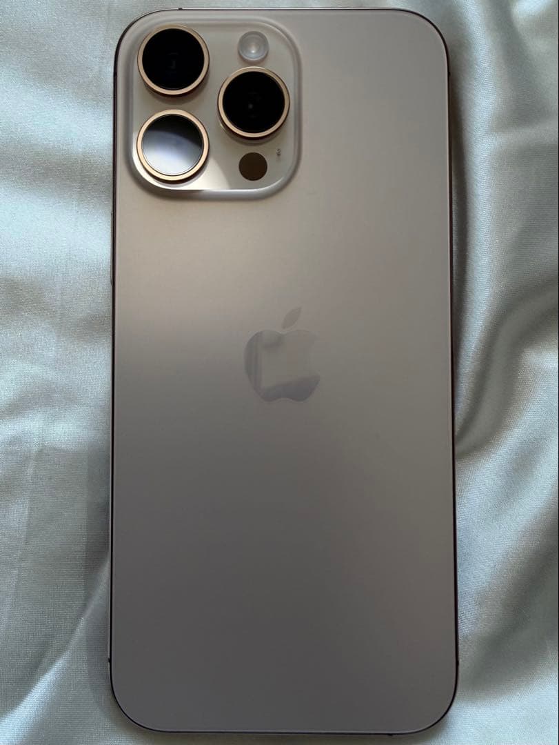 iPhone 16 Pro Max 256GB 美品 傷なし SIMフリー