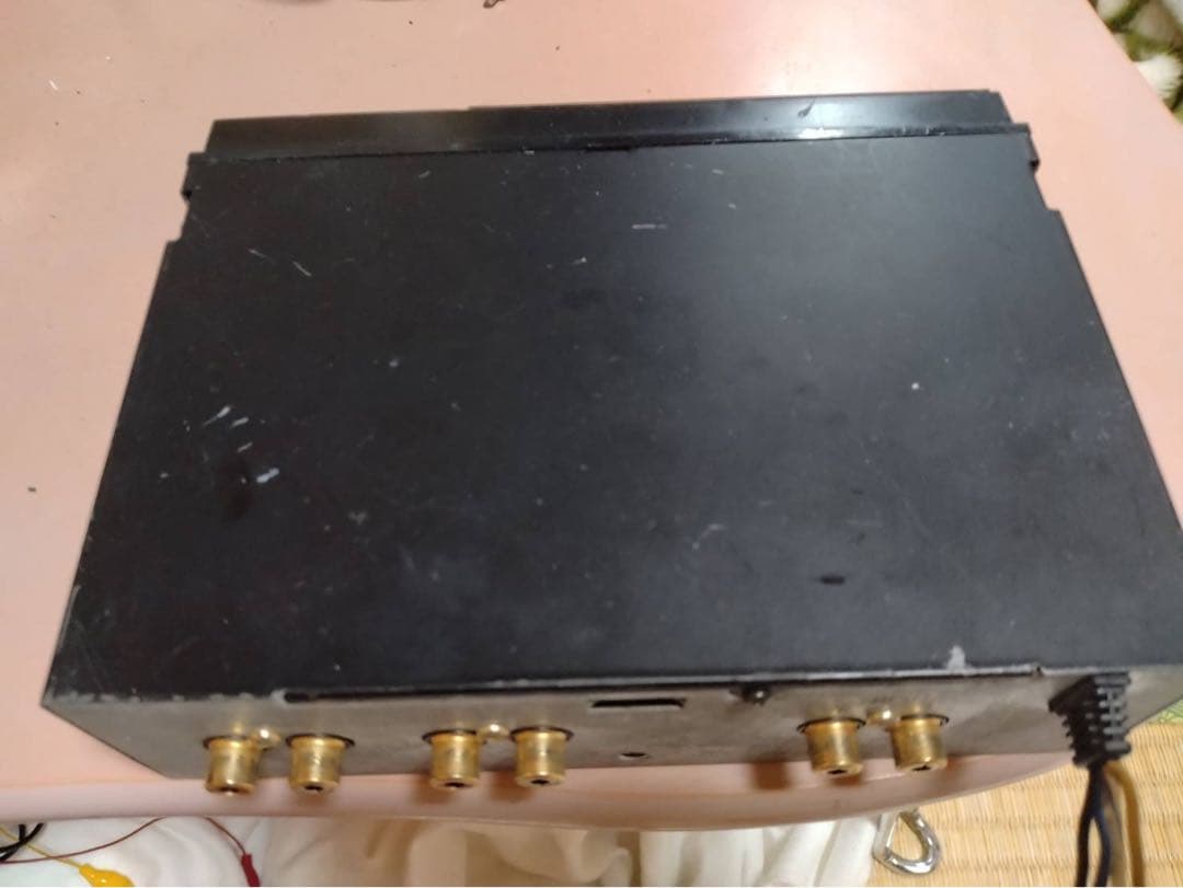 アルパインイコライザージャンク扱い　イルミ切れあり。 デッキ ブラック