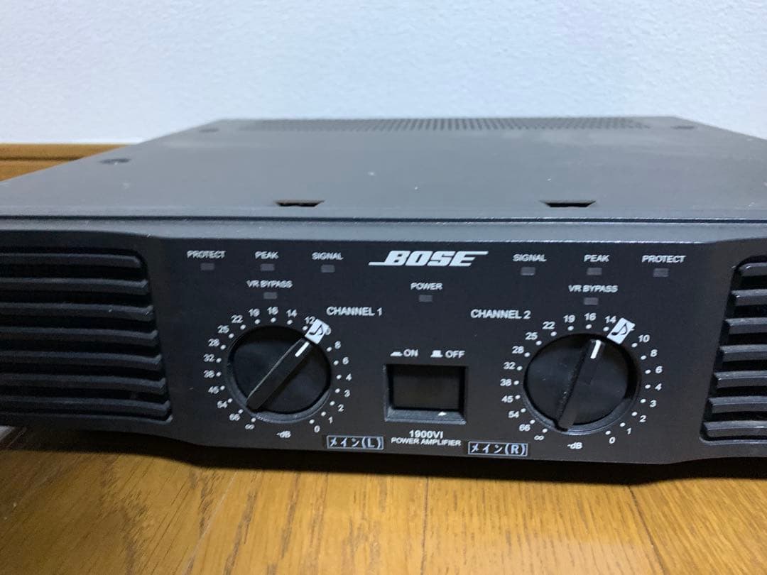 4 動作品　BOSE ボーズ 1900VI デュアル パワーアンプ 音響機材