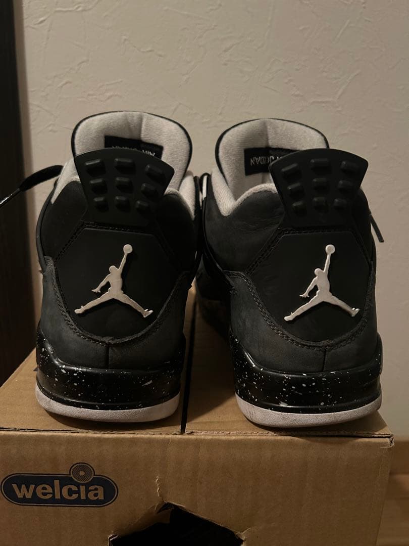 Air Jordan 4 グレー/ブラック