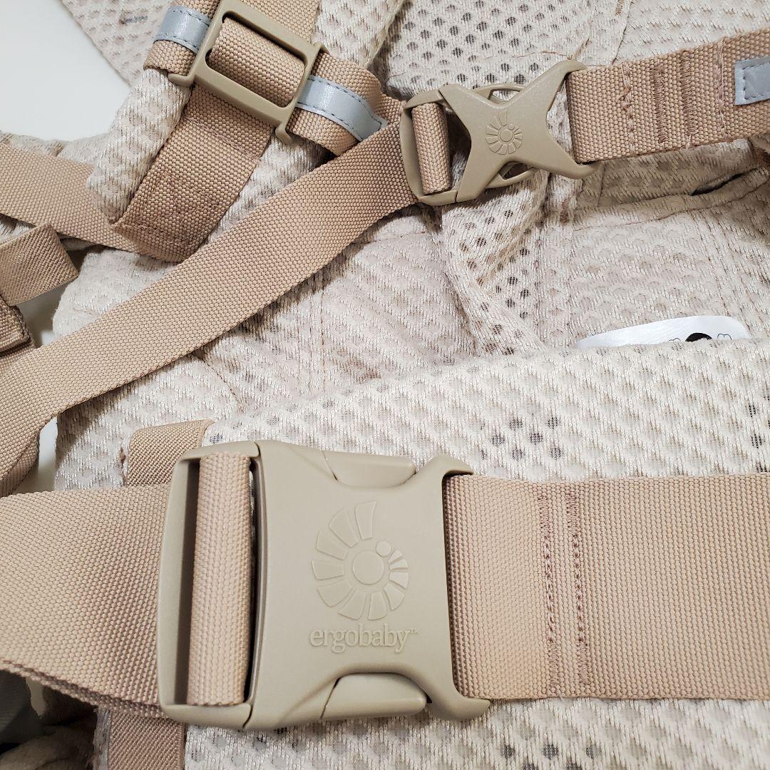 ②ergobaby エルゴベビー オムニブリーズ サンドベージュ 抱っこ紐