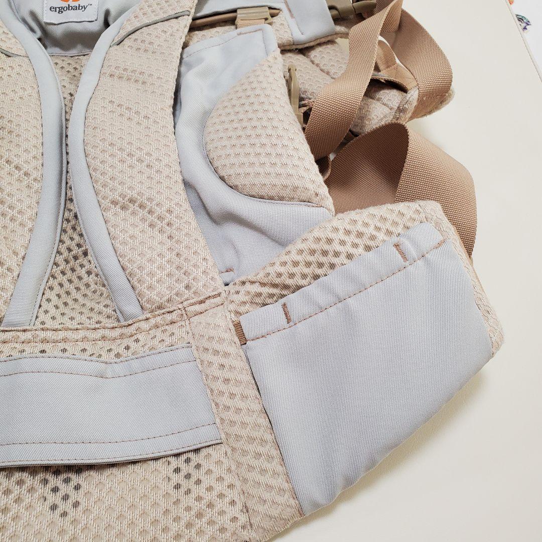 ②ergobaby エルゴベビー オムニブリーズ サンドベージュ 抱っこ紐