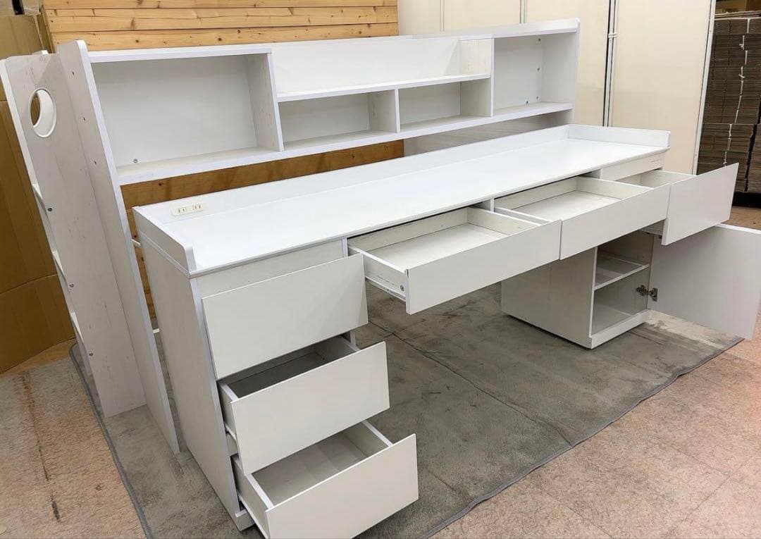 シングルベッド　ホワイトデスク 収納付き　子供