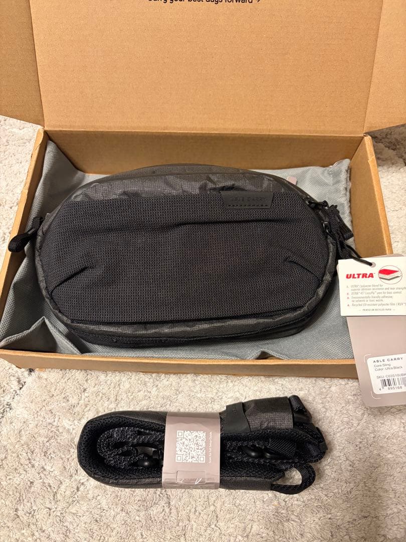 バッグ AbleCarry Core Sling Ultra Black