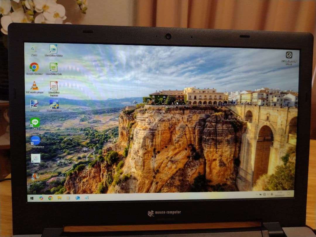 高機能☆マウスコンピュータ core i5 8GB SSD256GB　win10