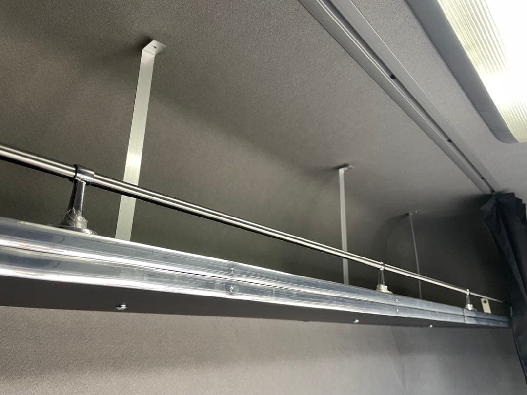 りょんちー‼️UDクオン　オーバーヘッドコンソール　寝台