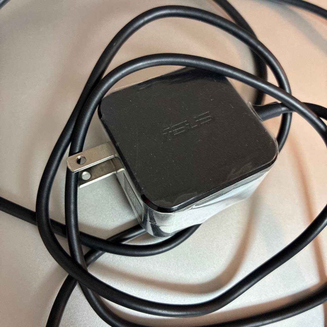 ASUS Chromebook c523na 15.6 インチ　純正充電器