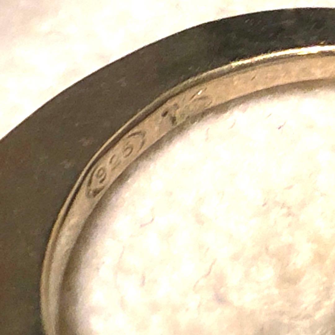 ロザマリア　エメラルドデザインリング　シルバー925刻印あり