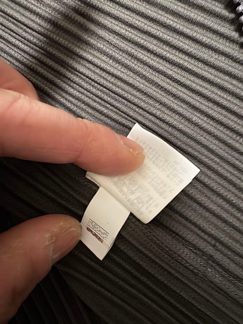 HOMME PLISSÉ ベスト