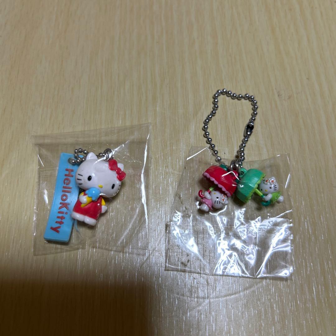 ハローキティ　ご当地限定キティ24個(使用済みもあり)＋キーホルダー　まとめ売り