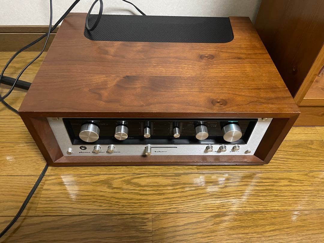 マランツ　Marantz Model 1040プリメインアンプ