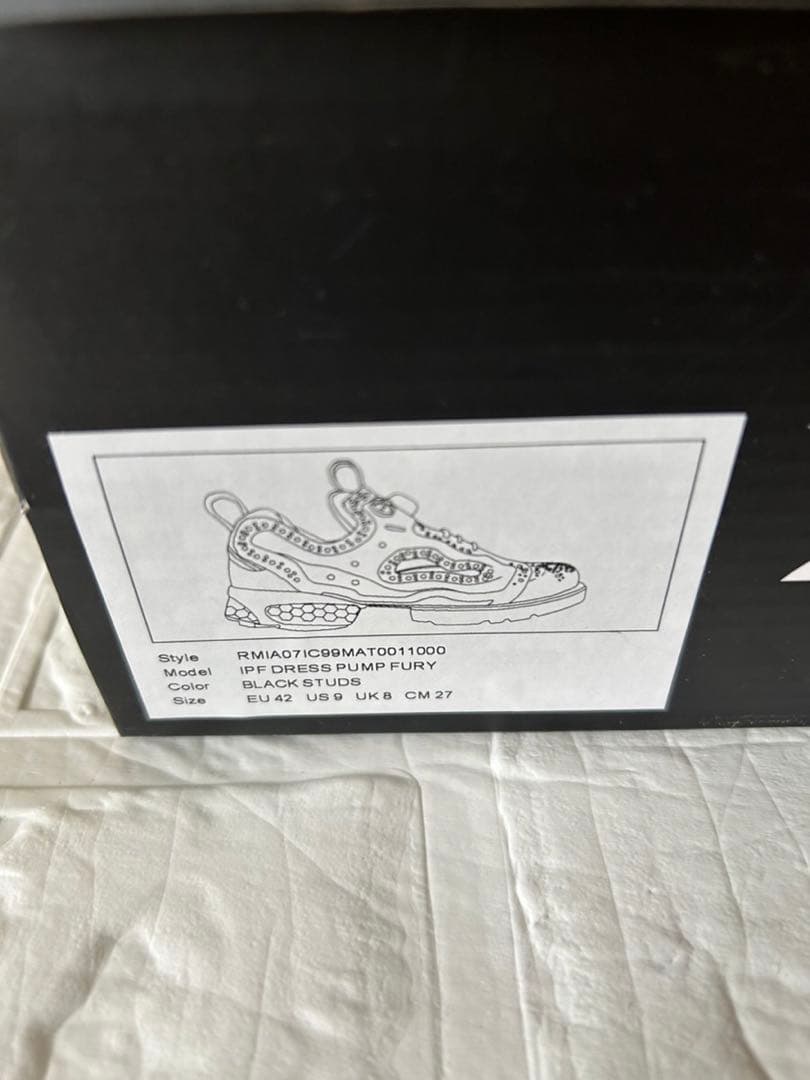 ノワール ケイ ニノミヤ リーボック インスタポンプ コラボ スニーカー